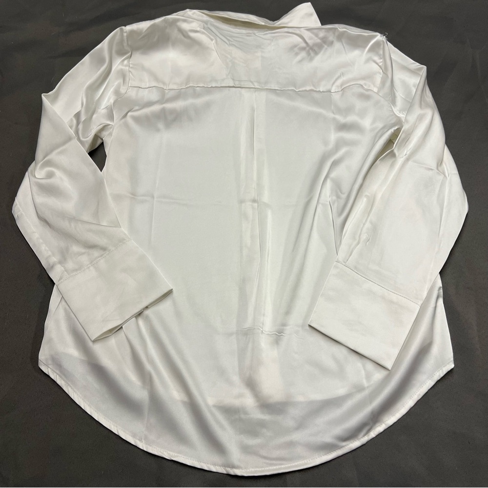 🌴Women’s Ambiance Button Up Long Sleeve Shirt - Picture 5 of 5